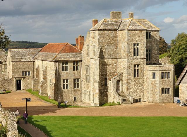 Carisbrooke Castle